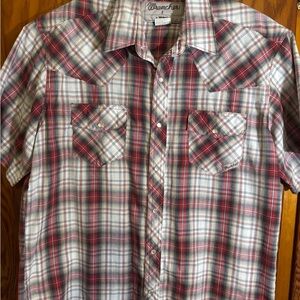 Wrangler Men's Red and Gray Plaid Button Down Shirt